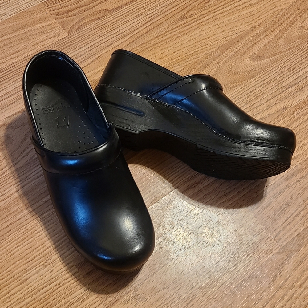 Danske shoes size 39